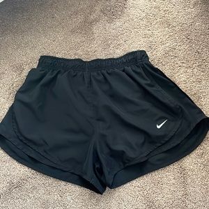 Nike Tempo Medium Shorts